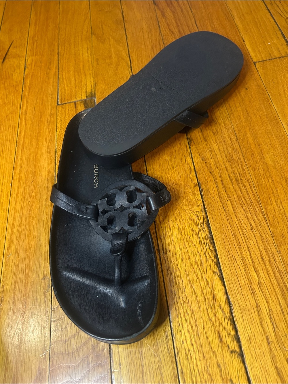 Tory Burch Black Leather Logo Thong Sandals - Picture 3 of 5